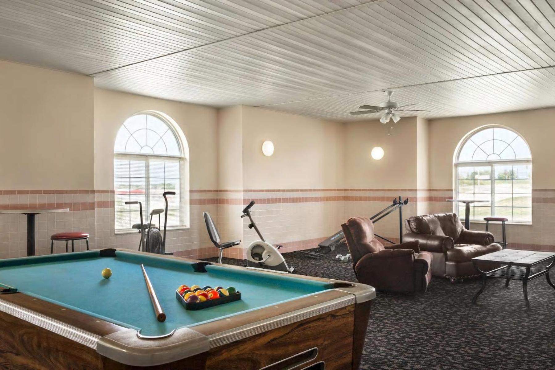 Travelodge By Wyndham Fort Scott Zewnętrze zdjęcie