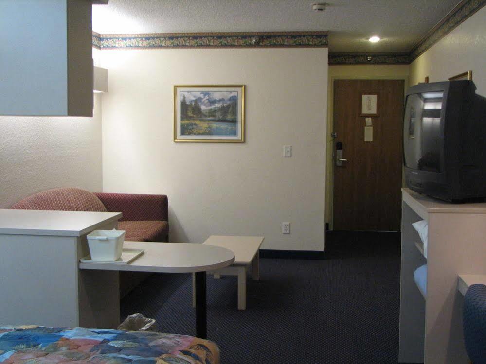 Travelodge By Wyndham Fort Scott Zewnętrze zdjęcie