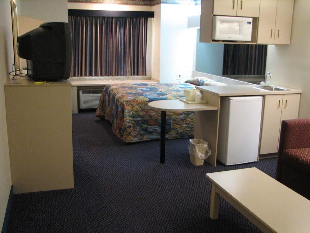 Travelodge By Wyndham Fort Scott Zewnętrze zdjęcie