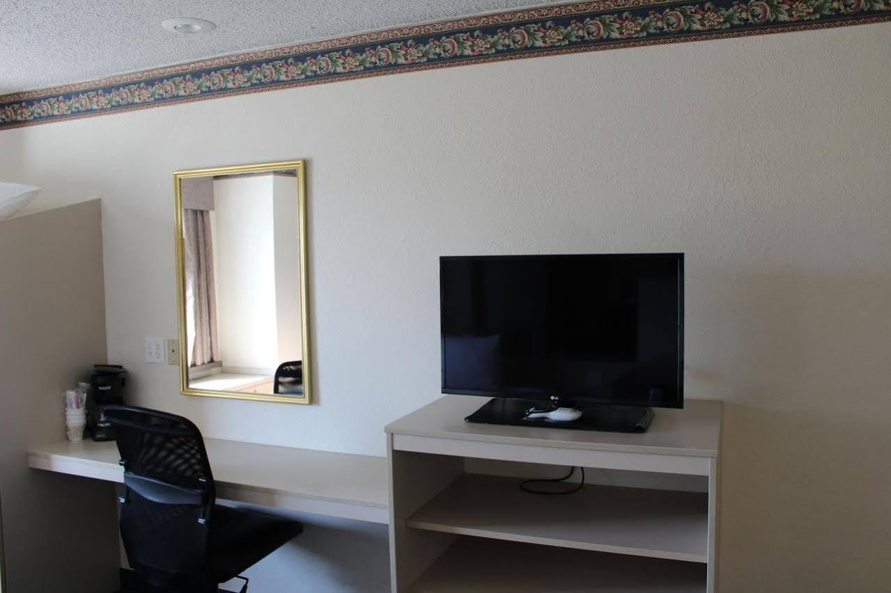Travelodge By Wyndham Fort Scott Zewnętrze zdjęcie